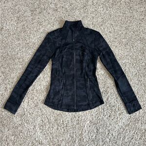 Lululemon Women’s Black Camo Define Jacket. Size 6. Like-New!